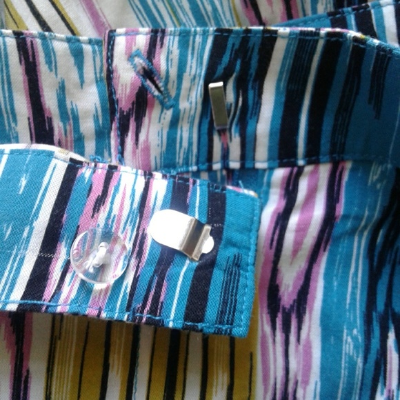 💥3/$20 Tribal ruffled hem shorts by 18/20 - Picture 4 of 6